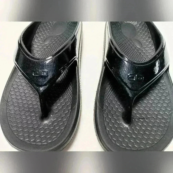 Spenco  flip flops. Ladies size 7 - Picture 7 of 9